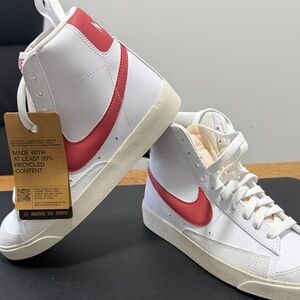 Nike White and Red High-Tops